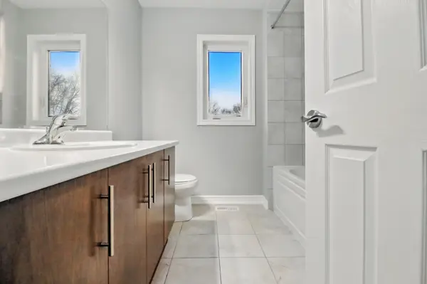 755 Linden DR #28, Cambridge, ON N3H 0E4