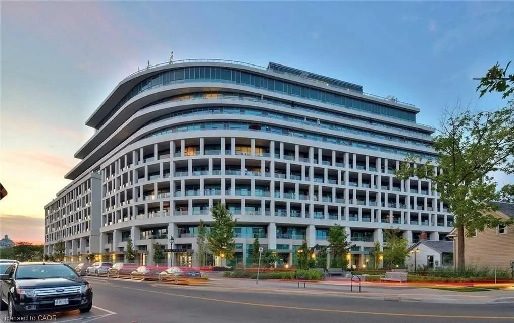 11 BRONTE RD #703, Oakville, ON L6L 0E1