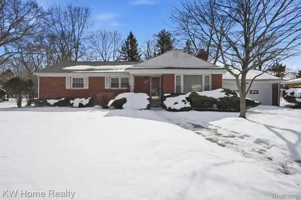 18635 San Diego BLVD, Lathrup Village, MI 48076