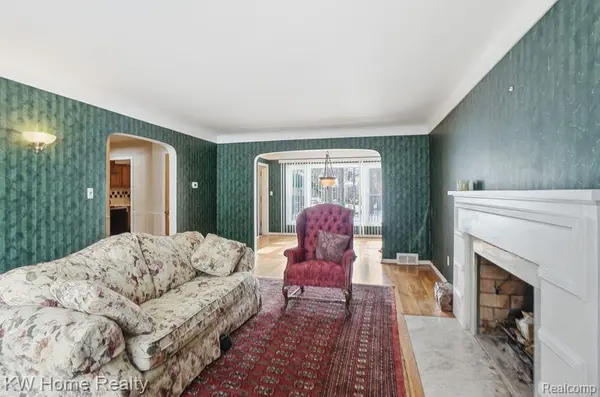 18635 San Diego BLVD, Lathrup Village, MI 48076