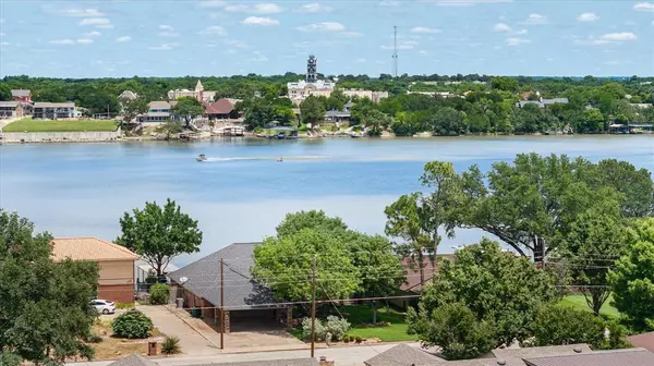 Granbury, TX 76048,214 Bahama Court