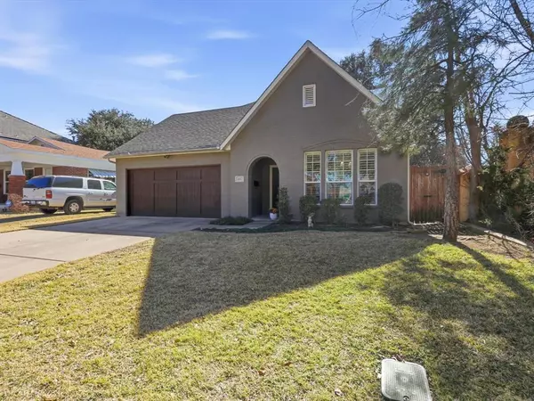 Fort Worth, TX 76107,4817 Collinwood Avenue