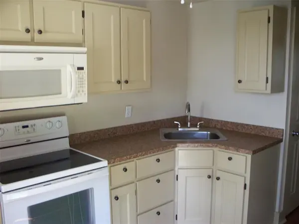 705 South Street #A, Graham, TX 76450