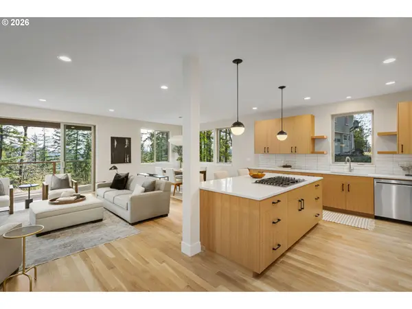 2969 CAPITAL DR, Eugene, OR 97403