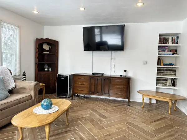 50330 Eastside DR, Silver Creek Twp, MI 49047