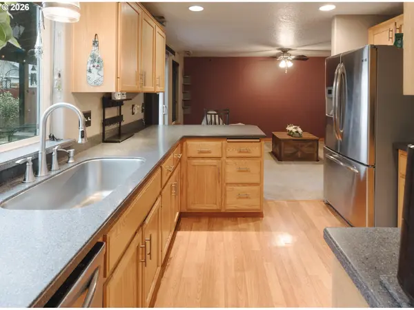 1254 CRYSTAL LN, Lafayette, OR 97127