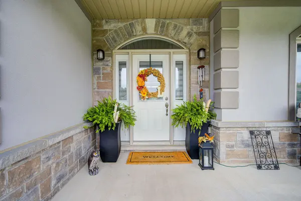 295 Sunnybrae AVE, Innisfil, ON L9S 0K9