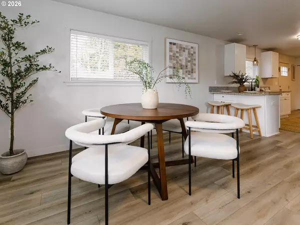 Kelso, WA 98626,114 RED ROW RD