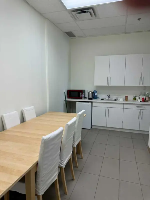 2308 Centre ST NE #107, Calgary, AB T2E 2T7