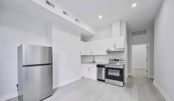 414 Dundas ST E #202, Toronto C08, ON M5A 2A8