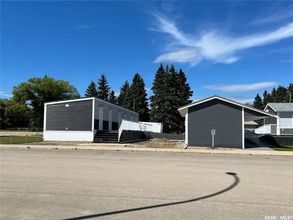 31 and  11 Main STREET, Leoville, SK S0J 1N0