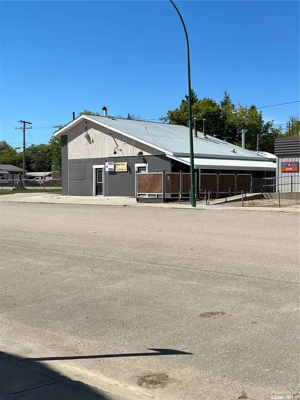 31 and  11 Main STREET, Leoville, SK S0J 1N0