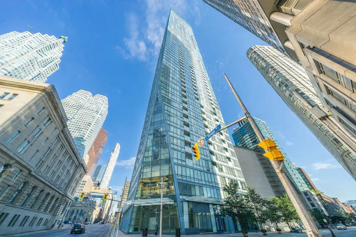 8 The Esplanade AVE #1107, Toronto C08, ON M5E 0A6