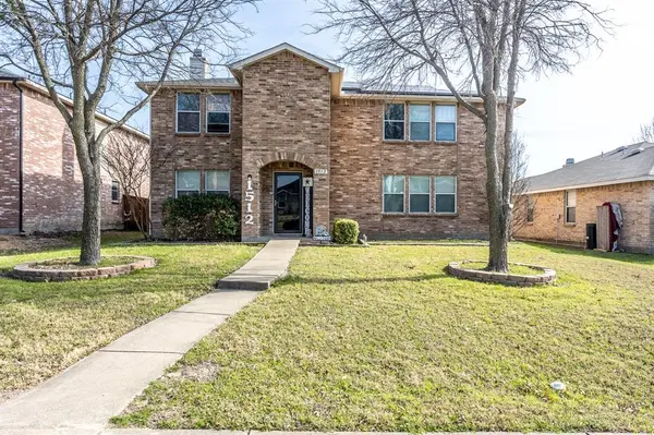 1512 Golden Grass Drive, Lancaster, TX 75134