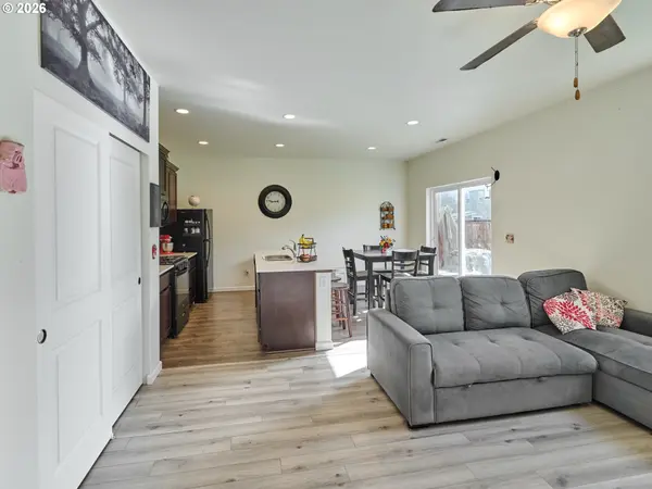 1986 NW 23RD ST, Mc Minnville, OR 97128