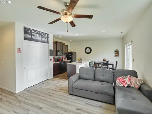 1986 NW 23RD ST, Mc Minnville, OR 97128