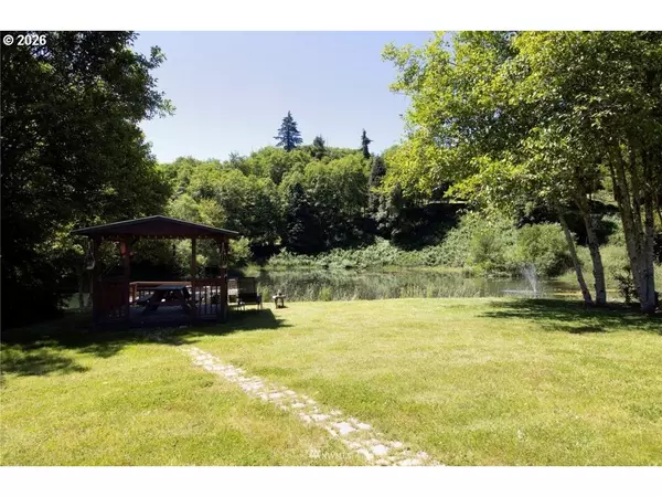 Castle Rock, WA 98611,189 TROUT LAKES RD