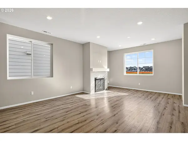 1939 NW KENT ST, Mc Minnville, OR 97128