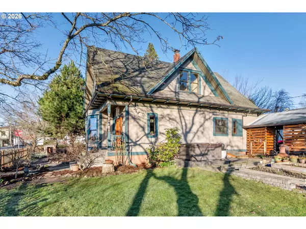 White Salmon, WA 98672,324 NE HOOD ST