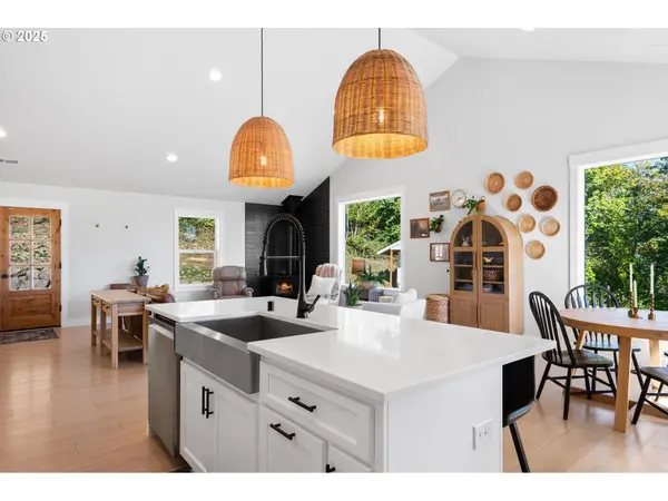 260 BALD EAGLE RD, Ariel, WA 98603