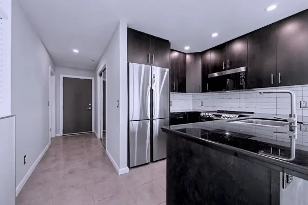 210 15 AVE SE #2210, Calgary, AB T2G 0B5