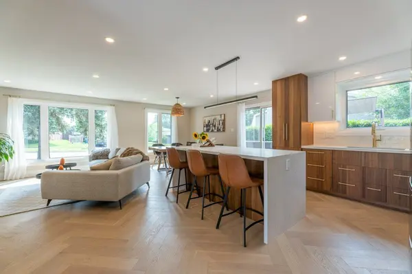 1264 Landfair CRES, Oakville, ON L6H 2N3