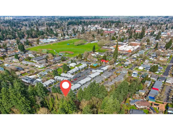 810 E 9TH ST #D13, Newberg, OR 97132