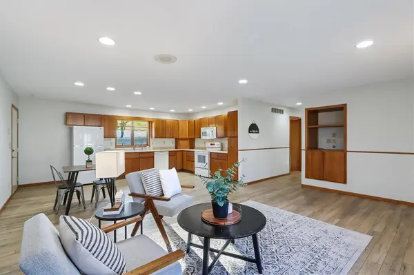 205 Valley Road, Williamsburg, IA 52361