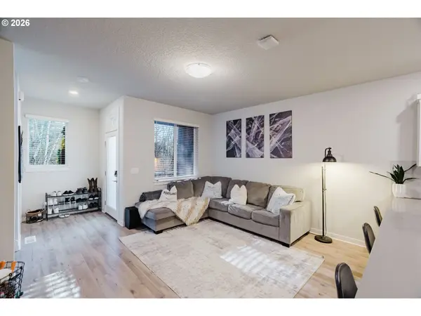 6268 SE HARKNESS LN, Hillsboro, OR 97123