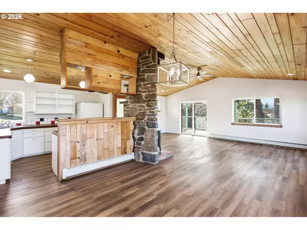 The Dalles, OR 97058,1707 BRIDGE ST