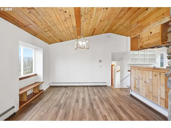 1707 BRIDGE ST, The Dalles, OR 97058