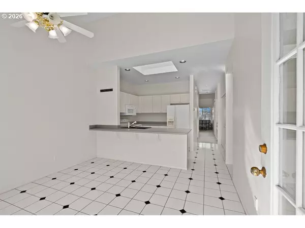 Hood River, OR 97031,1826 ARMADALE AVE