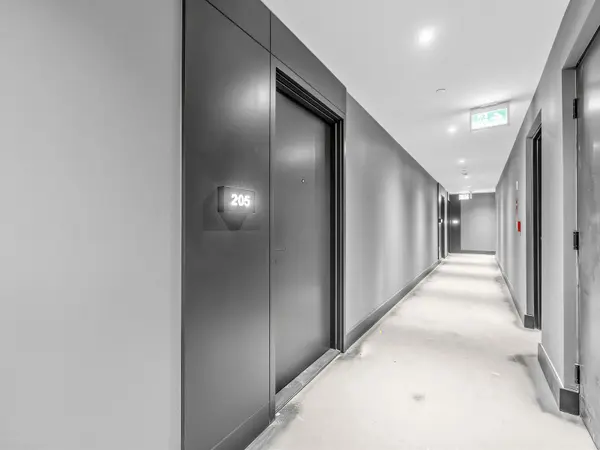 1635 Military TRL #205, Toronto E10, ON M1C 1K3