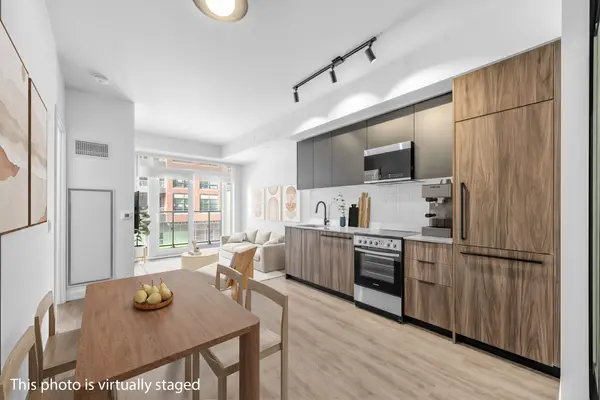 1635 Military TRL #205, Toronto E10, ON M1C 1K3