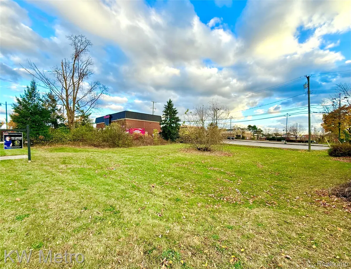 Lot 12,13 Novi Rd, Novi, MI 48375