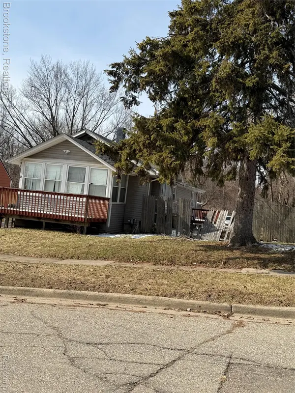 18 S Eastway DR, Pontiac, MI 48342