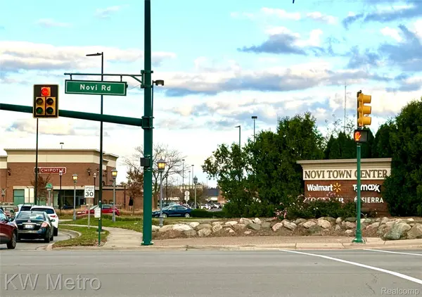 Lot 12,13 Novi Rd, Novi, MI 48375