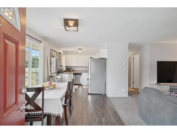 Salem, OR 97305,3456 NE CHIEFS CT