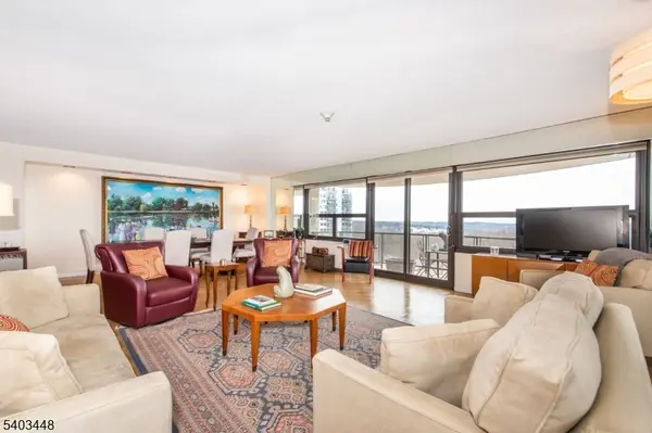 2 Claridge Dr #4MW, Verona Twp., NJ 07044