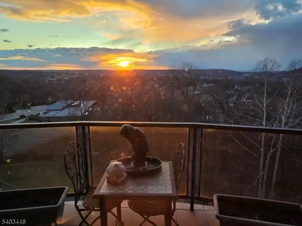 2 Claridge Dr #4MW, Verona Twp., NJ 07044