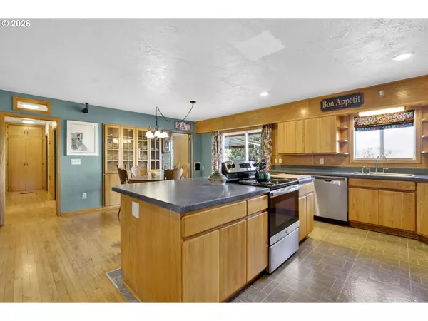 Estacada, OR 97023,186 NE SHAFFORD AVE