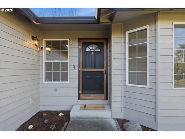 8911 NE BURTON RD, Vancouver, WA 98662