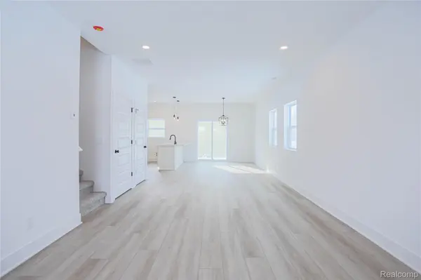 9 Queen ST, Mt. Clemens, MI 48043