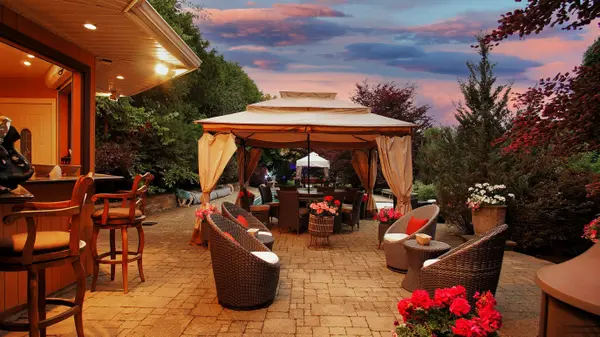 788 Woodland Acres CRES, Vaughan, ON L6A 1G2