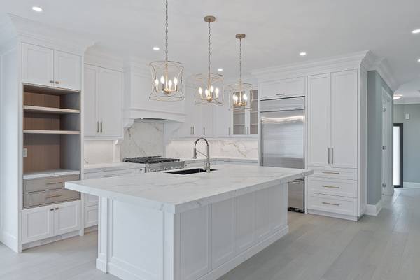 10 RIVERWOOD TER, Caledon, ON L7E 1S1