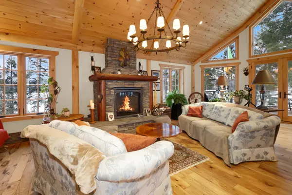 28 Beaver Pond RD, Elliot Lake, ON P5A 2J7