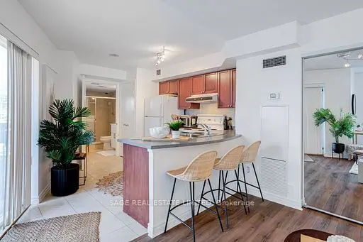 600 Queens Quay N/A W #819, Toronto C01, ON M5V 3M3