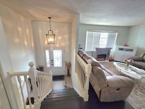 637 Pineridge RD, Waterloo, ON N2L 5N6