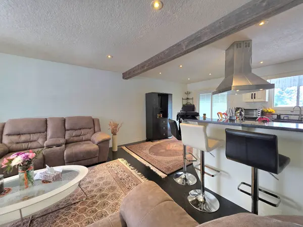 637 Pineridge RD, Waterloo, ON N2L 5N6