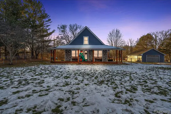 5216 S State RD, Goodrich Village, MI 48438